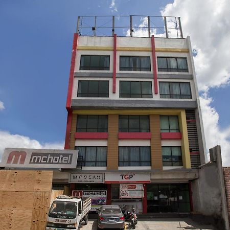 Oyo 666 Mc Hotel Fairview Quezon City Exterior photo